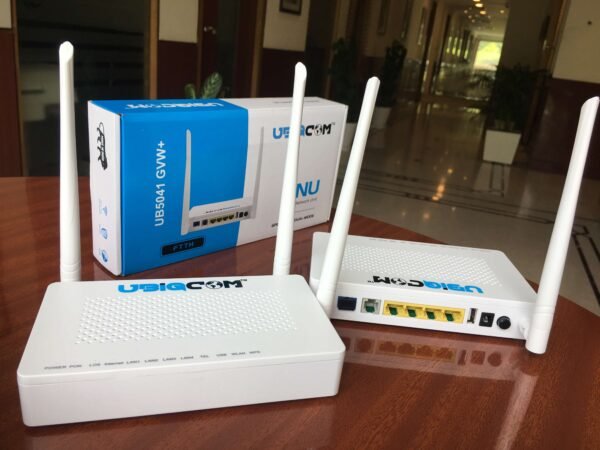 UBIQCOM 1GE + 3FE + 1 POTS + WIFI UB5041 GVW+ Single Band XPON ONU