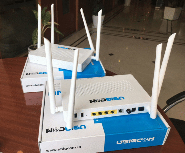 UBIQCOM 1GE + 3FE + 1POTS + 2 USB + DUAL-BAND WIFI XPON ONT UB5041 GVWD+ dual-mode ONU